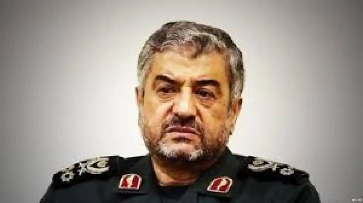فرمانده کل سپاه: شايد رفتن آقاي سعد حريري خيلي هم بد نشد، او گلي بر سر مردم لبنان نزده بود