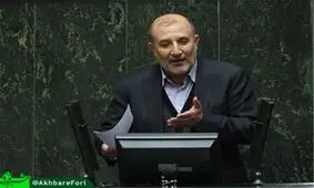 اکبریان: آن‌هایی که حقوق نجومی گرفتند را "جنایت‌کار" می‌دانیم؛ نجومی‌ بگیران باید مجازات شوند