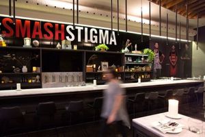 افتتاح رستورانی در کانادا که سرآشپزهای آن HIV مثبت هستند