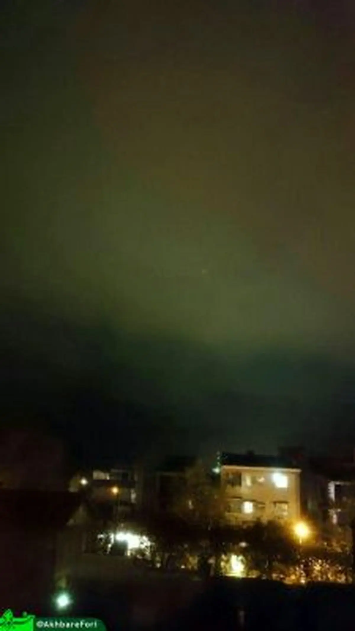 رویت نور سبز در آسمان شهرهای شرقی استان گیلان