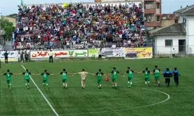 نباید در مدیریت یک تیم فوتبال سیاست دخالت داشته باشد