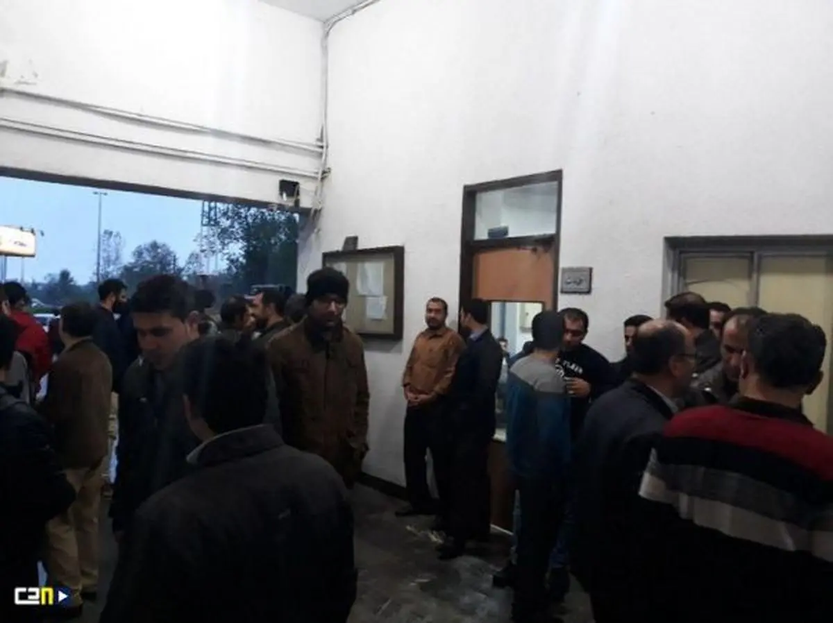 تجمع کارگران ایران پوپلین برای دومین روز پیاپی در رشت