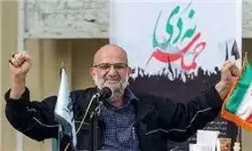 ظریف باید رسما و برای عبرت تاریخ به اشتباه اعتماد به آمریکا اعتراف کند/ حصر باید شکسته و سران فتنه اعدام شوند/ باید با پتک و قلم بتن‌های اراک را دربیاورند