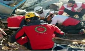 پیدا شدن نوزاد زنده از زیر آوار زلزله دیشب در سرپل ذهاب