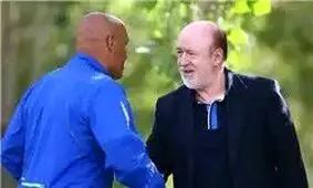 افتخاری:منصوریان در استقلال ماندنی است/مذاکره با مربیان خارجی کذب محض است