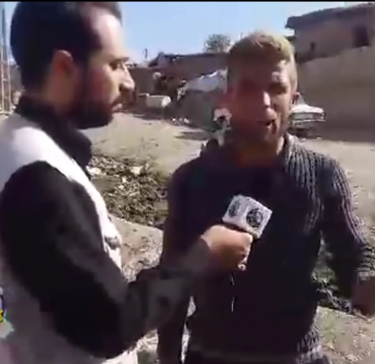 نرسیدن کمکهای دولتی به روستای زلزله زده «نیمه کار» پس از ۴ روز/فیلم