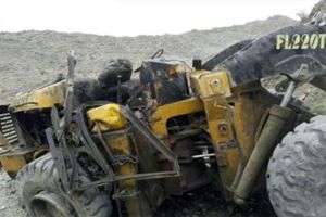 مرگ یک راننده بر اثر سقوط لودر از معدن کمجان نطنز