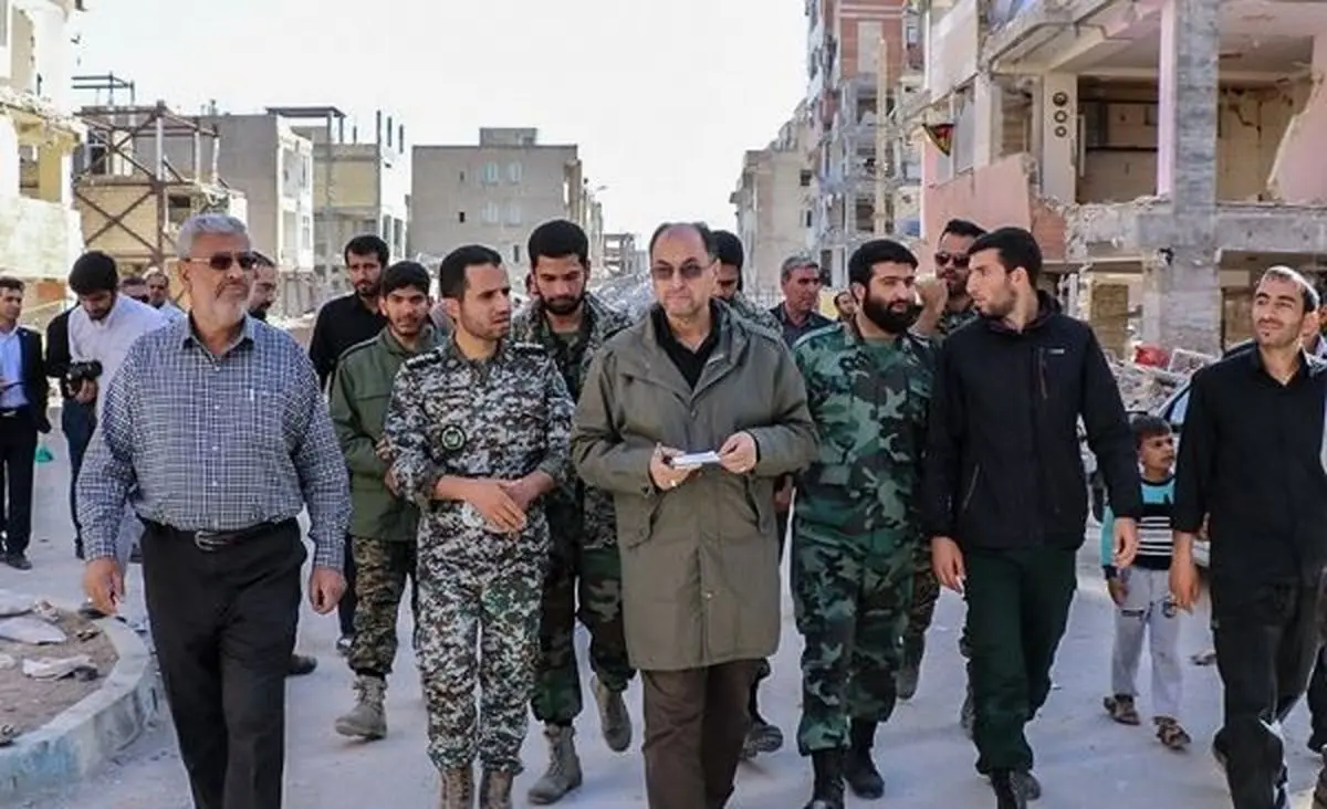  "وحید حقانیان" در مناطق زلزله‌زده غرب ایران + تصاویر