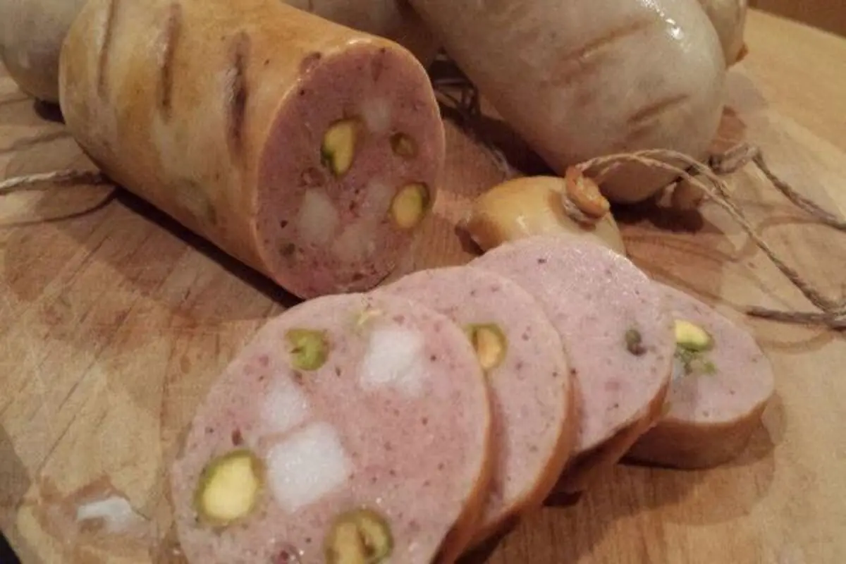طرز تهیه کالباس خانگی