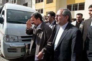 احمدی نژاد:اگر یک واحد از مسکن مهر فروریخته باشد خسارت می دهیم
