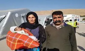 تولد معجزه در روز زلزله + تصویر
