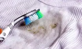 روش پاک کردن 20 نوع لکه از روی لباس