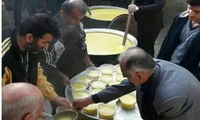 یک و نیم تُن آش نذری در صومعه سرا پخت و توزیع شد