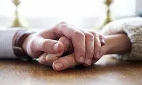 آقای محترم! به همسرت وفادار باش...