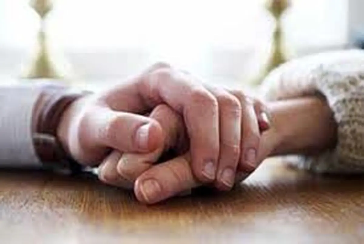 آقای محترم! به همسرت وفادار باش...