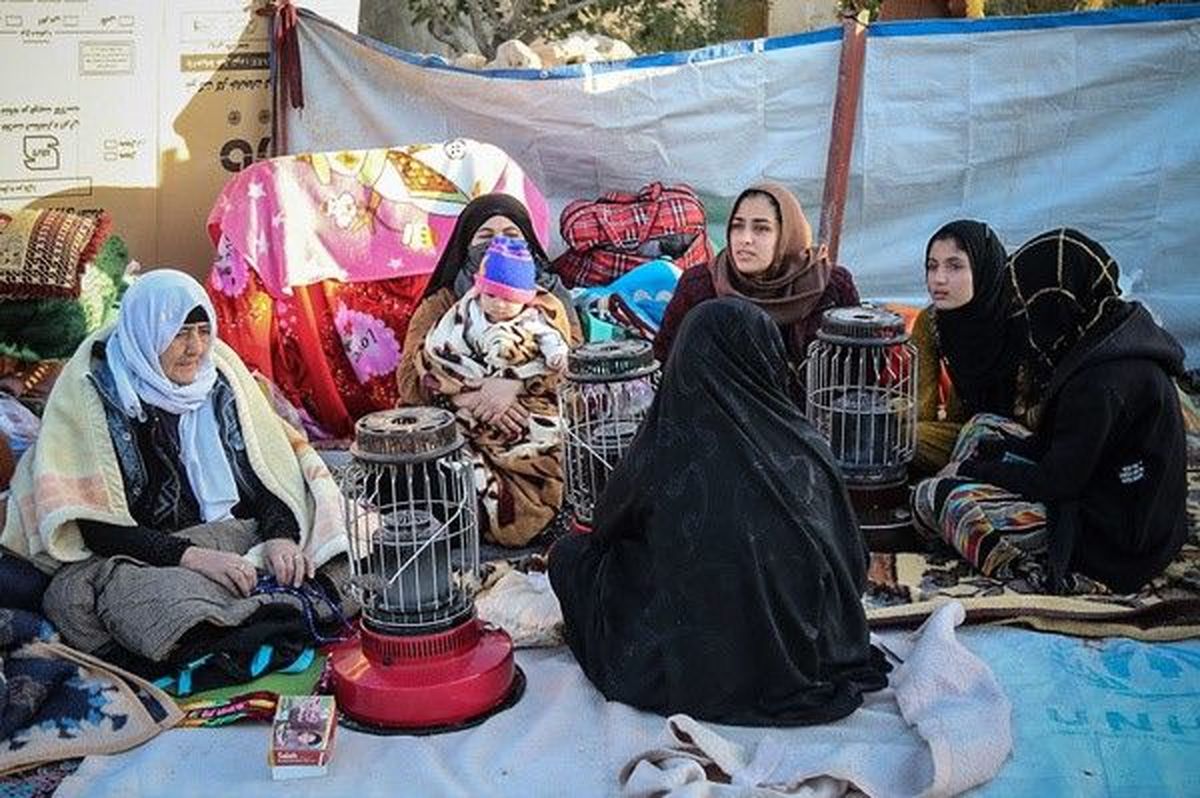 مهمترین مشکل زلزلهزدگان ازگله، تامین چادر و وسایل گرمایشی است