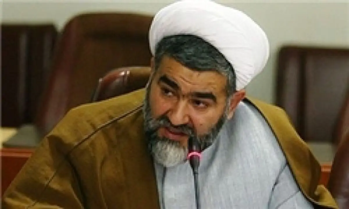 مگر می شود قاچاقچی‌ها کانتینر - کانتینر وارد کشور کنند بدون نفوذ در دولت / شبکه‌های مافیایی در پشت صحنه وجود دارد
