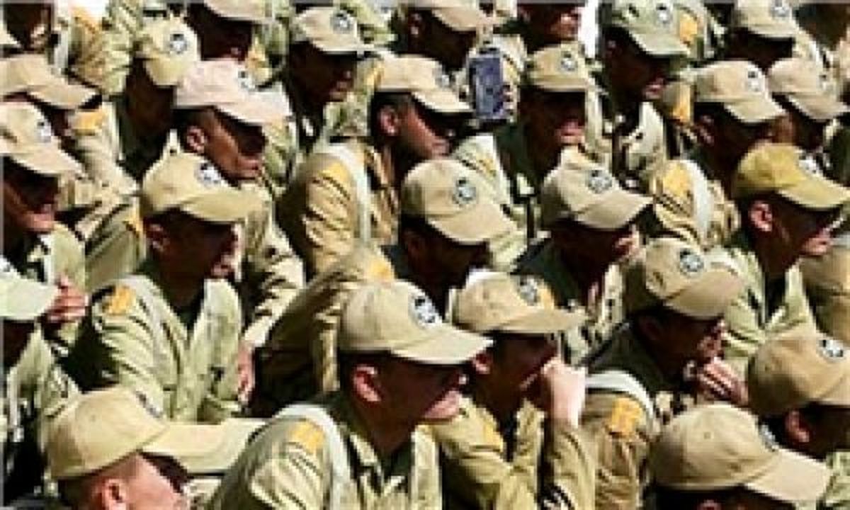 هدیه فرمانده کل قوا به سربازان مناطق زلزله زده کرمانشاه / ستاد کل نیروهای مسلح ۴ مصوبه اعلام کرد