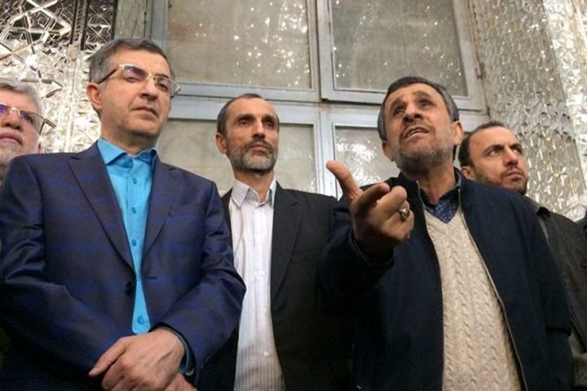 جنجال های پایان ناپذیر احمدی نژادی ها / از خانه نشینی 11 روزه تا بست نشینی 4 روزه