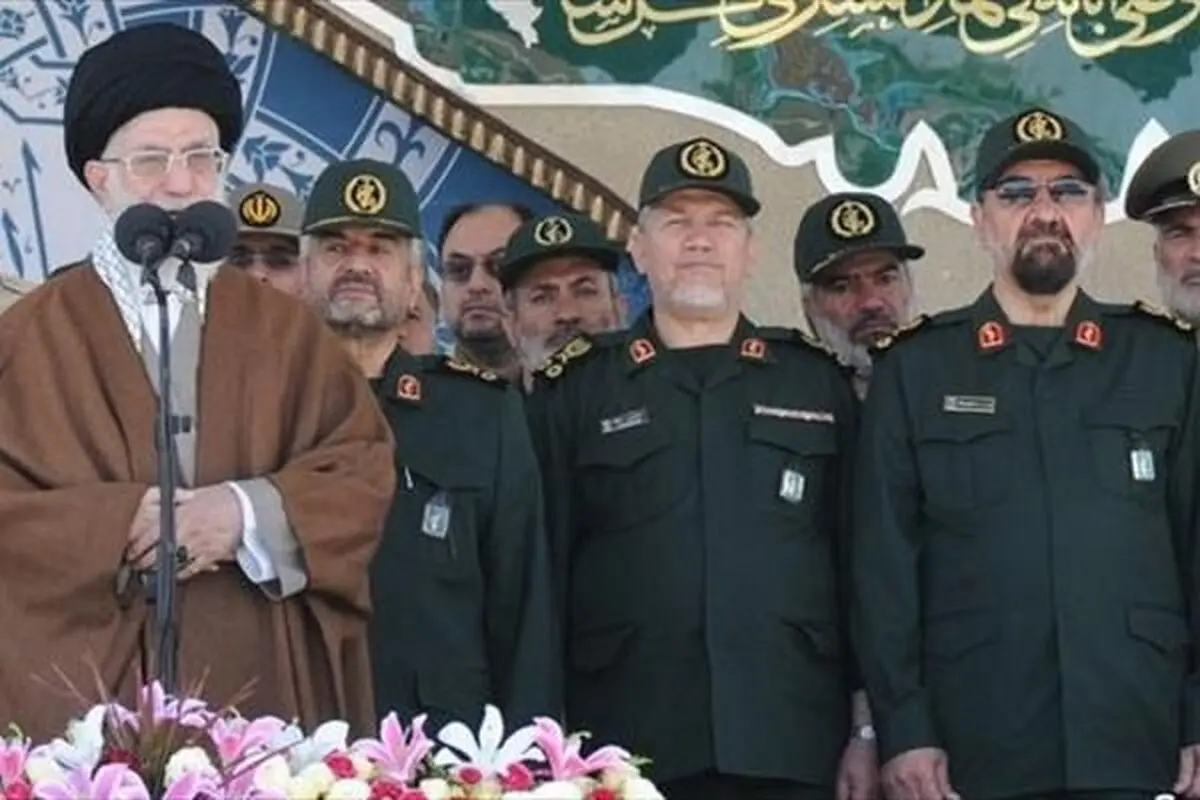 محسن رضایی شکست داعش و تکفیری ها را به محضر رهبر انقلاب تبریک گفت