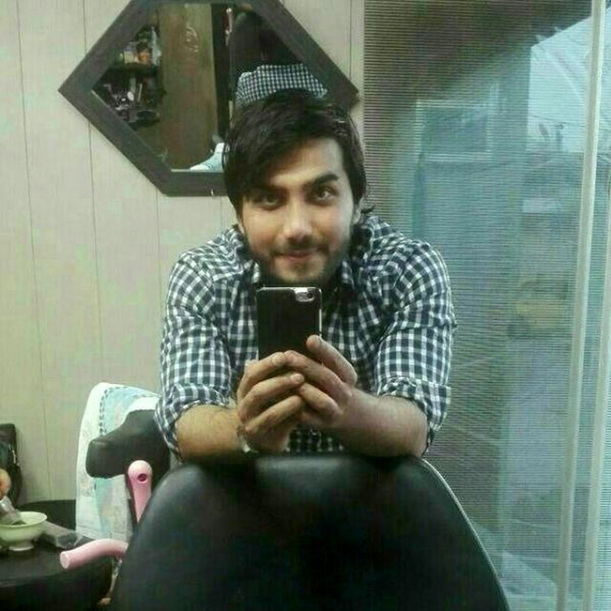 تصاویر کمتر دیده شده از شهید دانشجوی بسیجی گیلان بابک نوری هریس