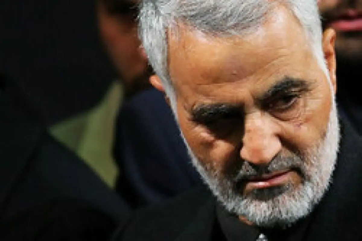 روضه‌خوانی حاج قاسم سلیمانی برای شهدا/ فیلم