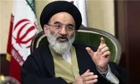 ائمه جمعه ماهانه 200 هزار تومان دریافت می‌کنند