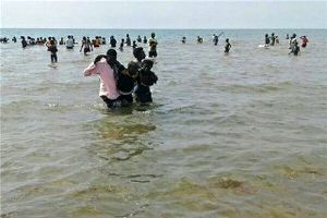 تراژدی کریسمس در آفریقا/ ۳۰ تن بر اثر واژگونی قایق در اوگاندا غرق شدند