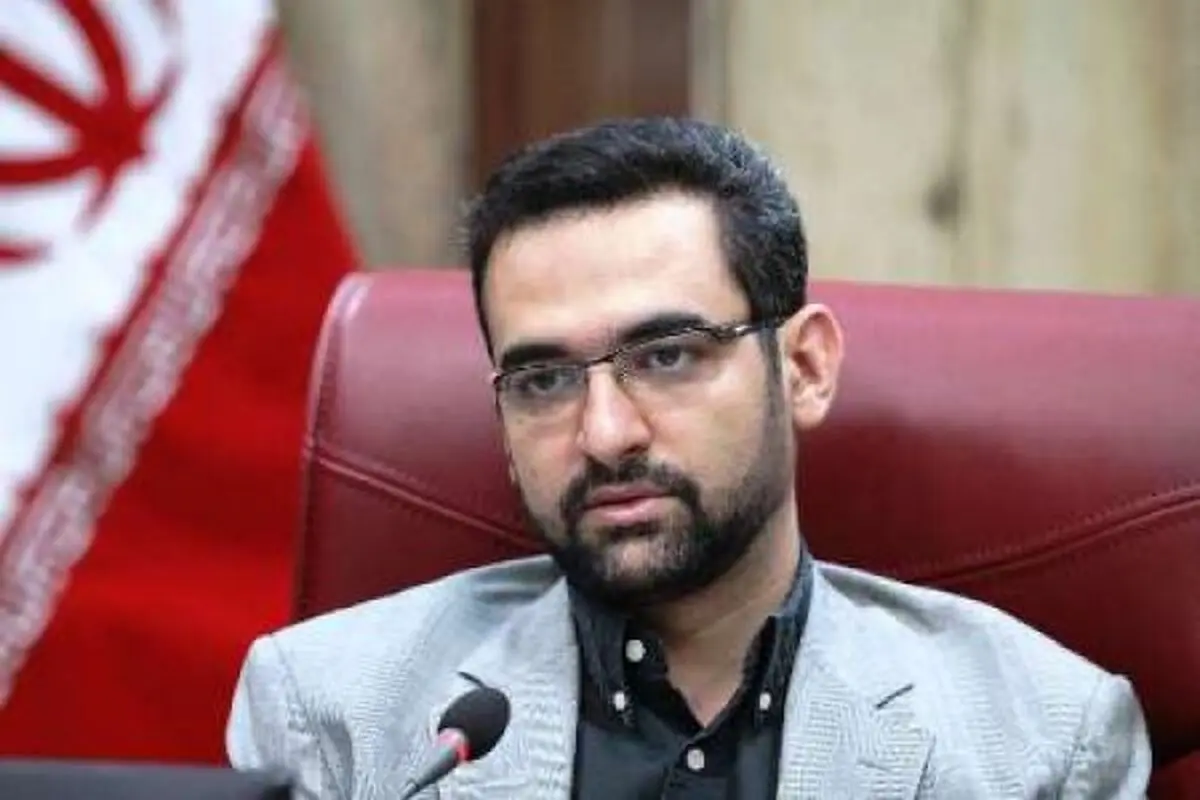 توییت‌های آذری جهرمی درباره فیلتر شدن «ویز»