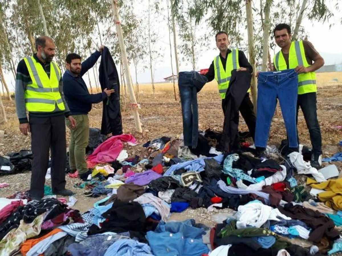 مناطق زلزله زده از لباس اشباع است/پوشاک نفرستید