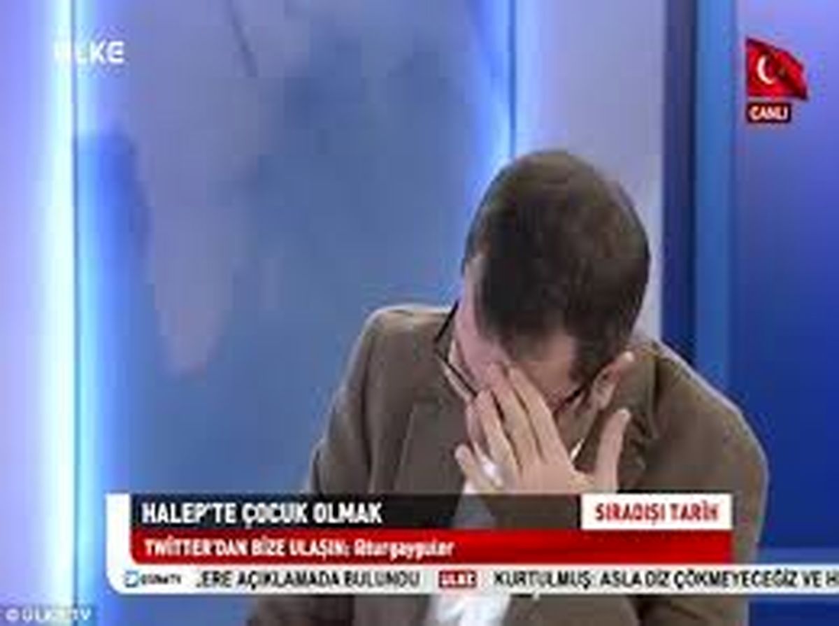 گریه روزنامه نگار ترک برای کودکی که زیر تیغ جراحی قرآن تلاوت می کند!