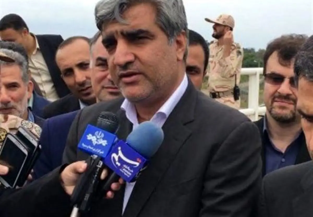 بسیجیان گیلانی در مناطق زلزله‌زده مشغول خدمت‌رسانی هستند