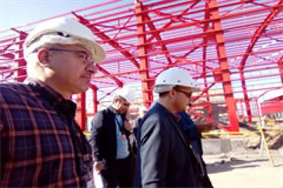 بازدید عضو هیات مدیره بانک صنعت و معدن از نیروگاه غرب مازندران