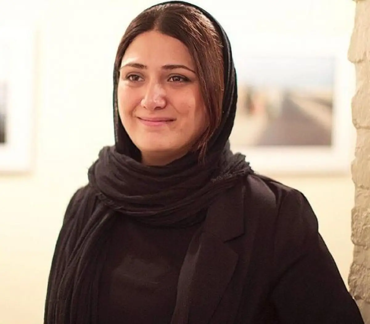 واکنش تند باران کوثری به روسری سرکردن سرمربی کبدی