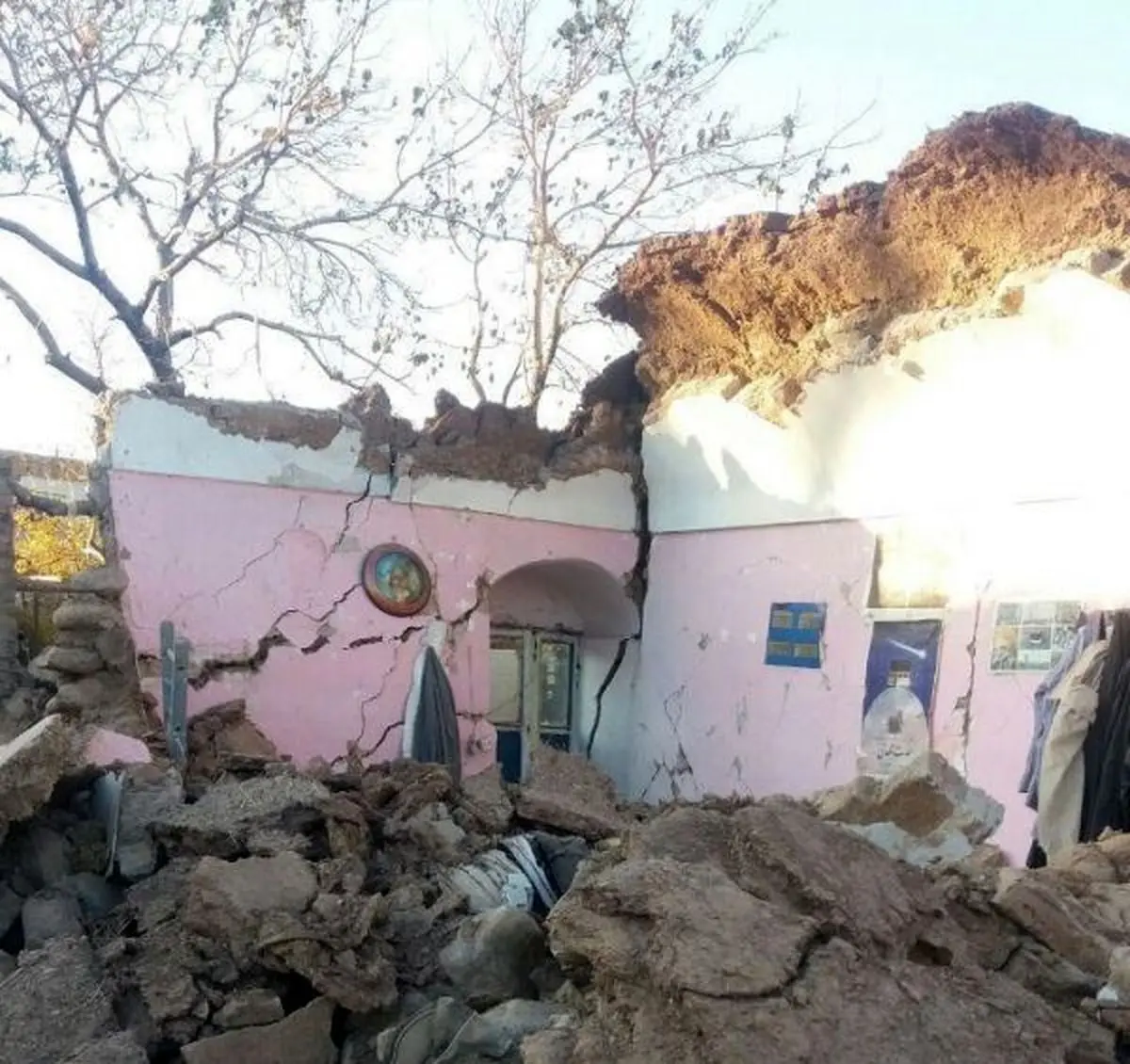 فیلم/ خسارات زلزله در روستای گورک در کرمان