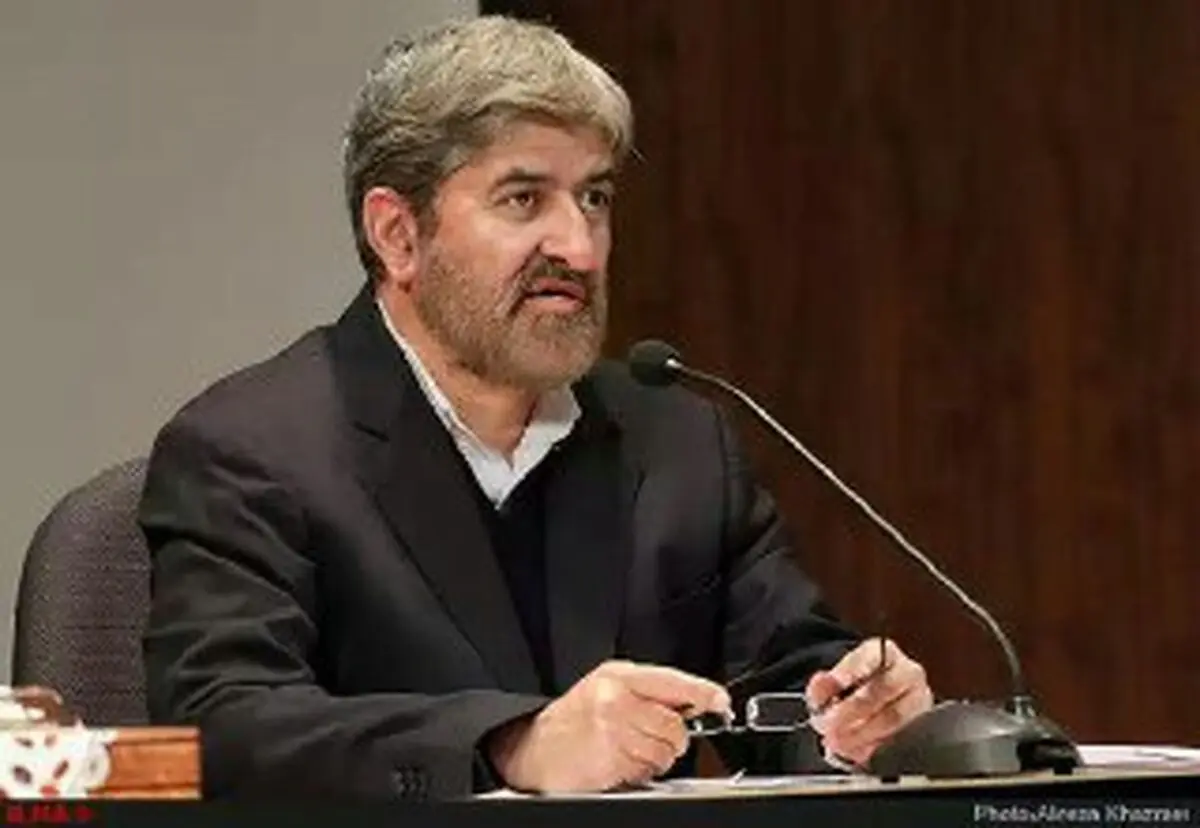 شهید مطهری اصرار داشت روحانیون پست دولتی نگیرند/ اختلاف‌‌نظر علما درباره دخالت زنان در انتخابات