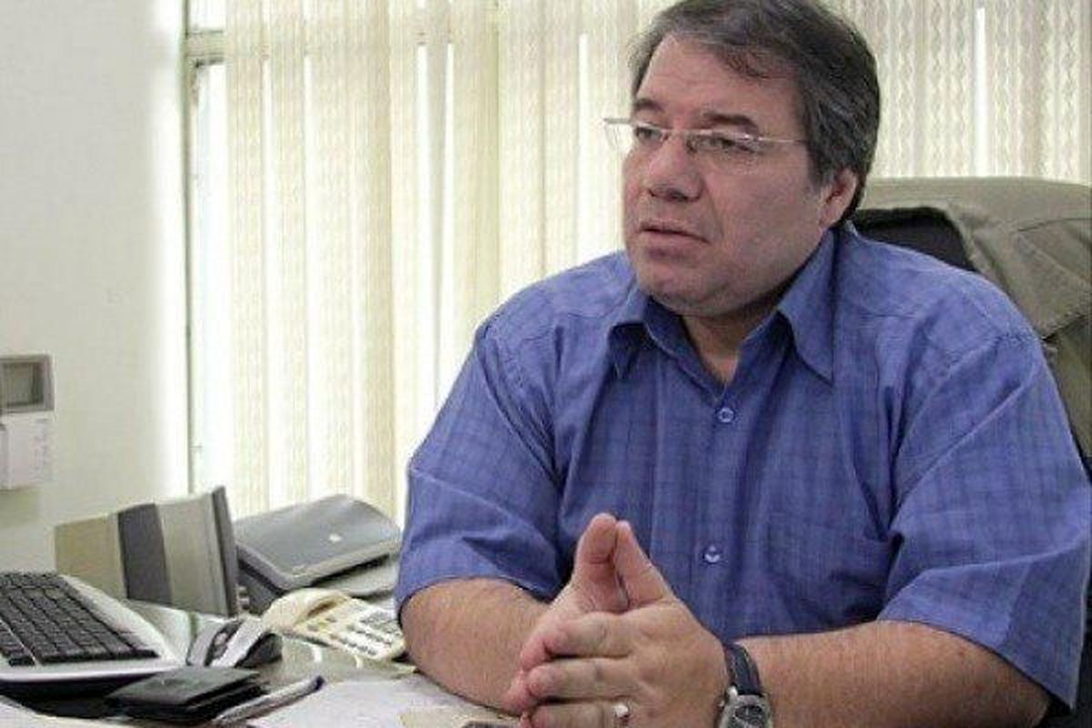 امیر محبیان: روحانی خصلتاً محافظهکار است؛ «رادیکال» میشود تا از بحران عبور کند