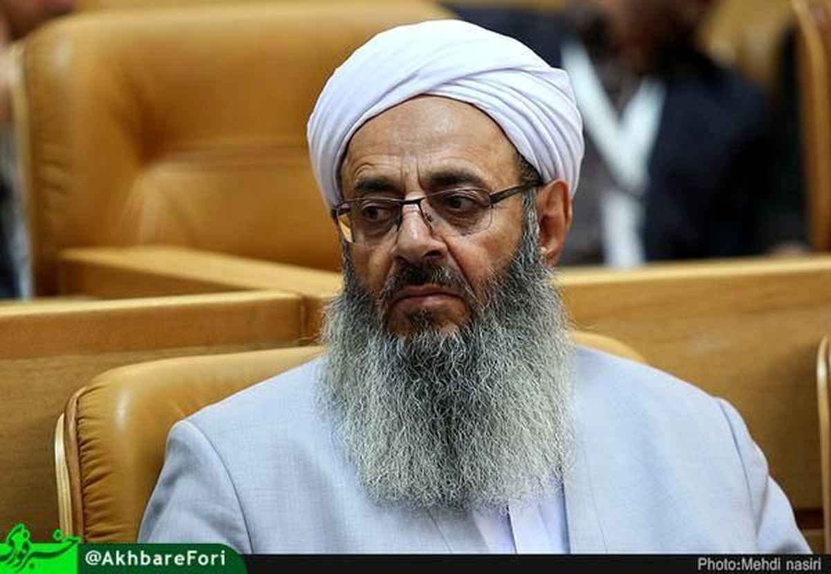 مولوی عبدالحمید از محدویتهای خود سخن گفت/ فقط اجازه دارم به قم و تهران بروم