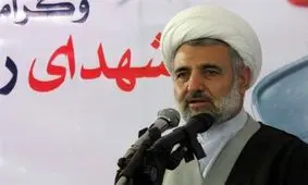 برخی از مدیران سخنان دشمن را تکرار می‌کنند