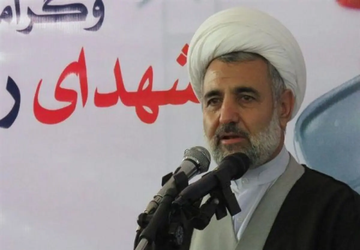 برخی از مدیران سخنان دشمن را تکرار می‌کنند