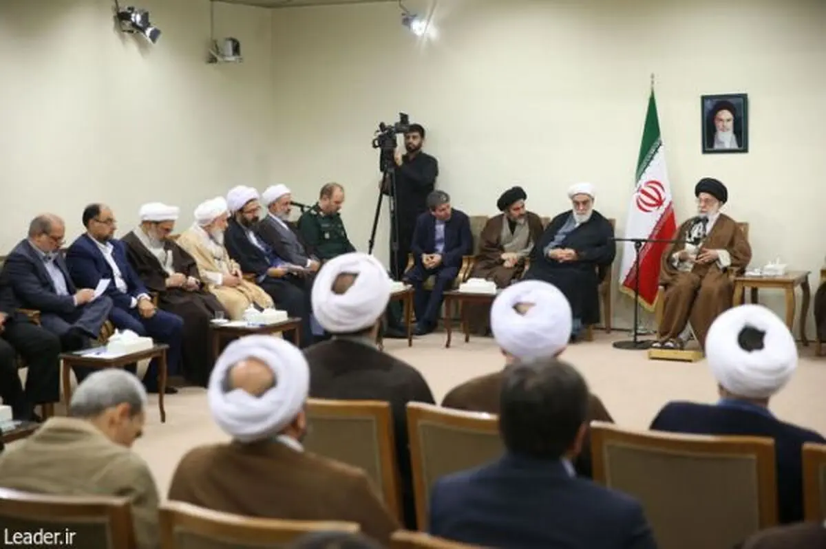 نباید اجازه داد یاد شهیدان در اثر جلوه‌های کاذب فراموش شود