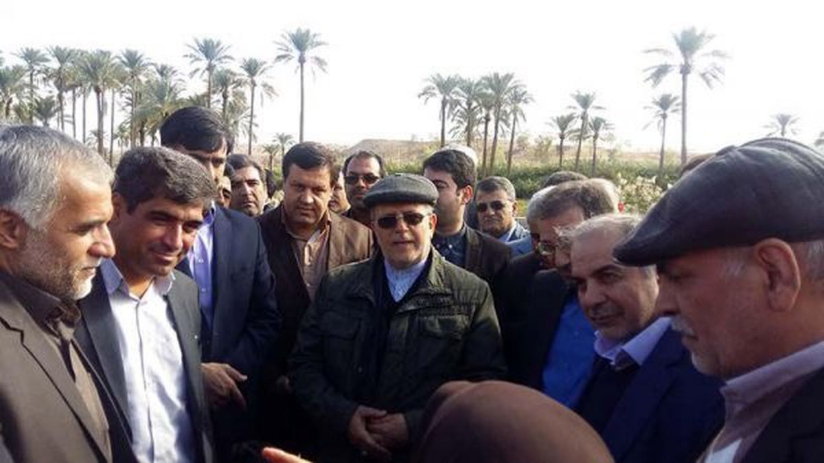 بازدید عضو هیات مدیره بانک رفاه از مناطق زلزله زده استان کرمانشاه