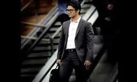 شاهرخ استخری خلبان شد!