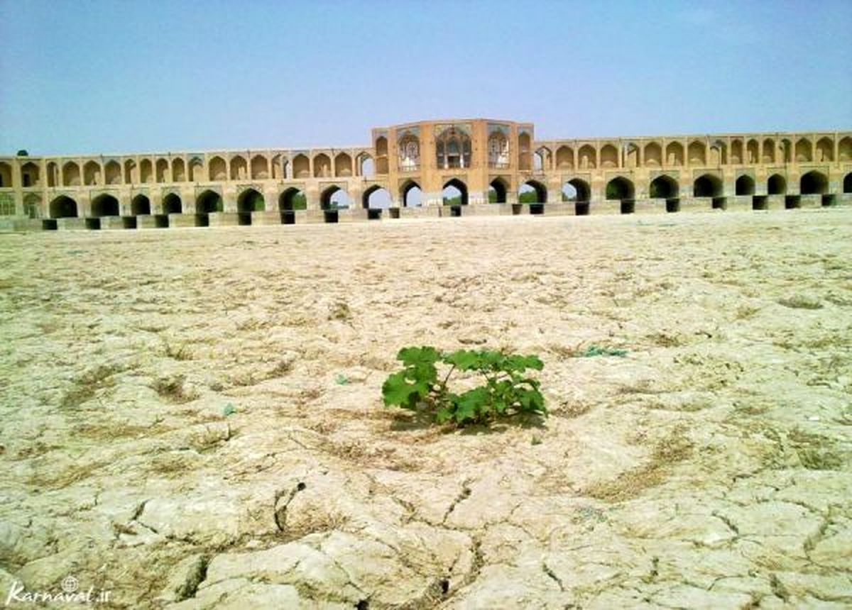 پاسخ سوالات به جاری شدن دوباره زاینده رود! / هیچکس نمیتواند از زمان بازگشایی زایندهرود صحبت کند