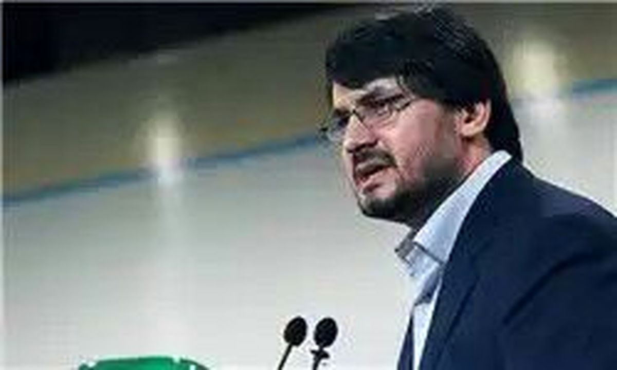 بذرپاش: نمیتوان هم مدیر ارشد دولتی و هم جزء کارتلهای بزرگ واردکننده بود/ تا نبرد فقر و غنا هست هر روز 9دی است