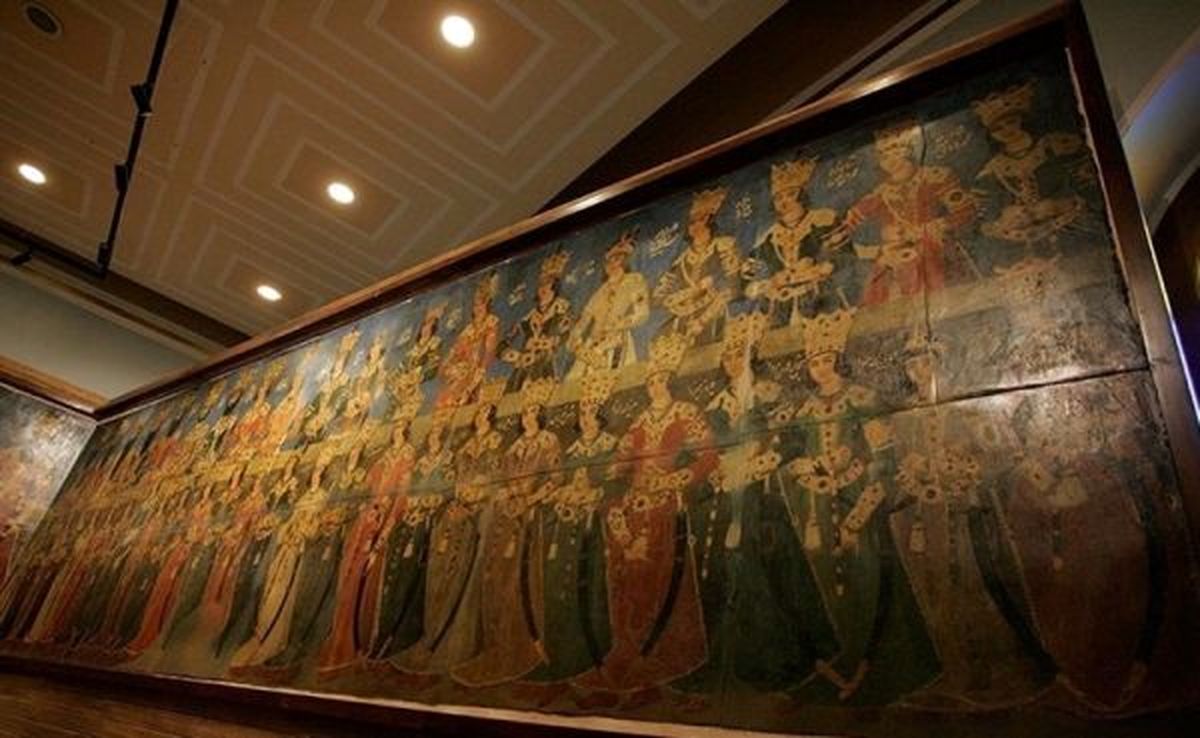 نمایش پوشاک از آقامحمدخان تا ناصرالدین شاه + تصویر
