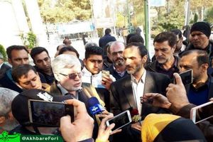 بقایی و جوانفکر با گل نرگس و رز از از دادسرای تهران خارج شدند+ عکس