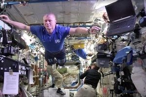 چالش مانکن در فضا/ آخرین خاطره خوش فضانوردان در آستانه کریسمس