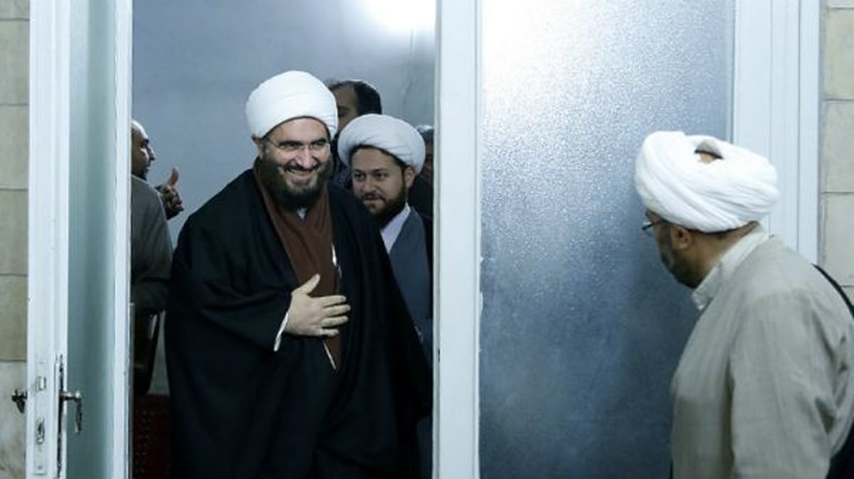معاون محمود احمدینژاد جایگزین سیدرضا تقوی می شود