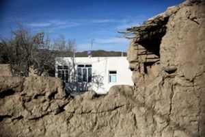 سفید سنگ ۸ماه پس از زلزله